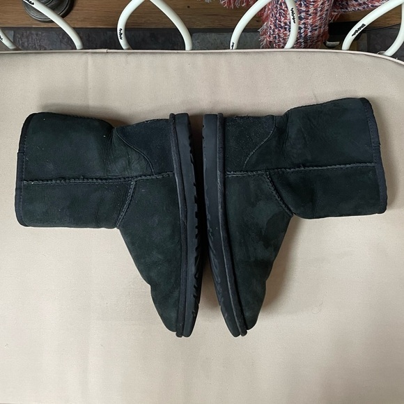 UGG Classic‎ Short II Boots in Black Size 6 - Picture 6 of 9